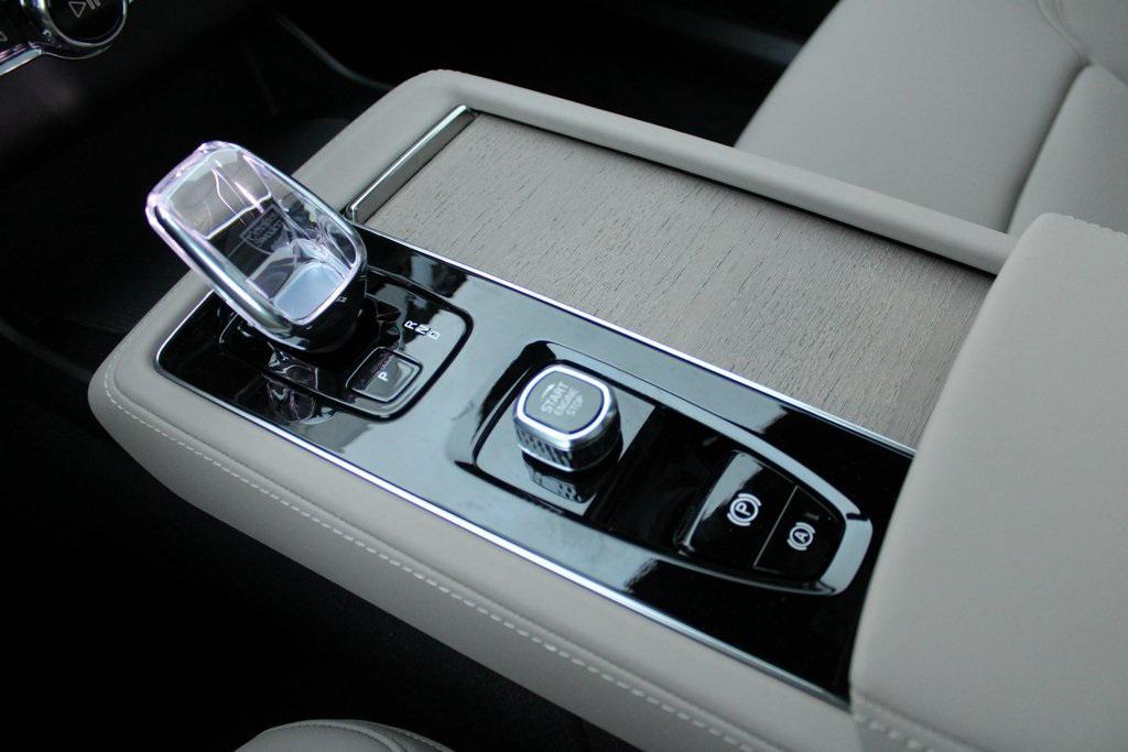 new 2026 Volvo XC90 Plug-In Hybrid car, priced at $81,875