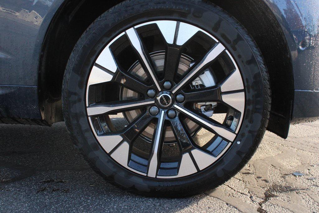 new 2026 Volvo XC60 car, priced at $57,985