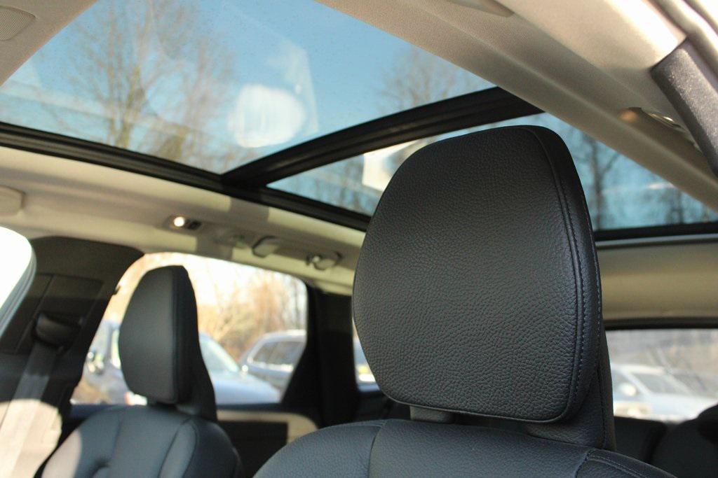 used 2021 Volvo XC60 car, priced at $31,988