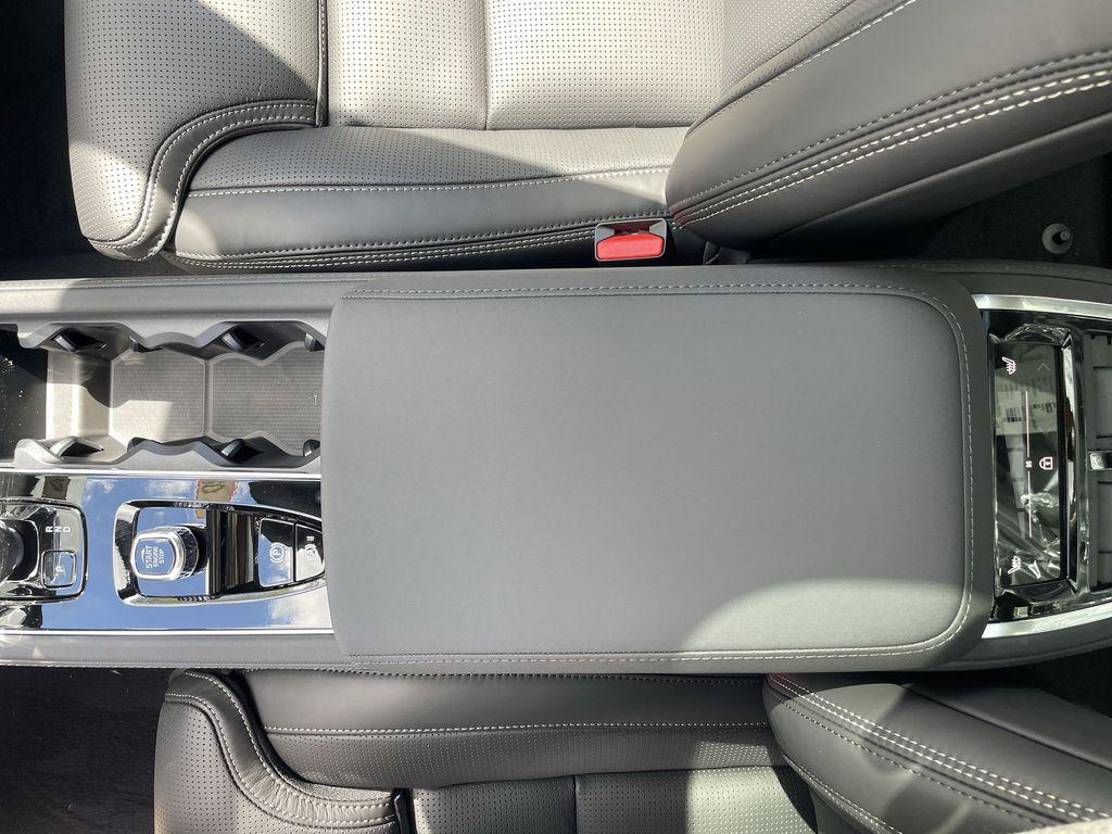 new 2026 Volvo XC90 car, priced at $76,780