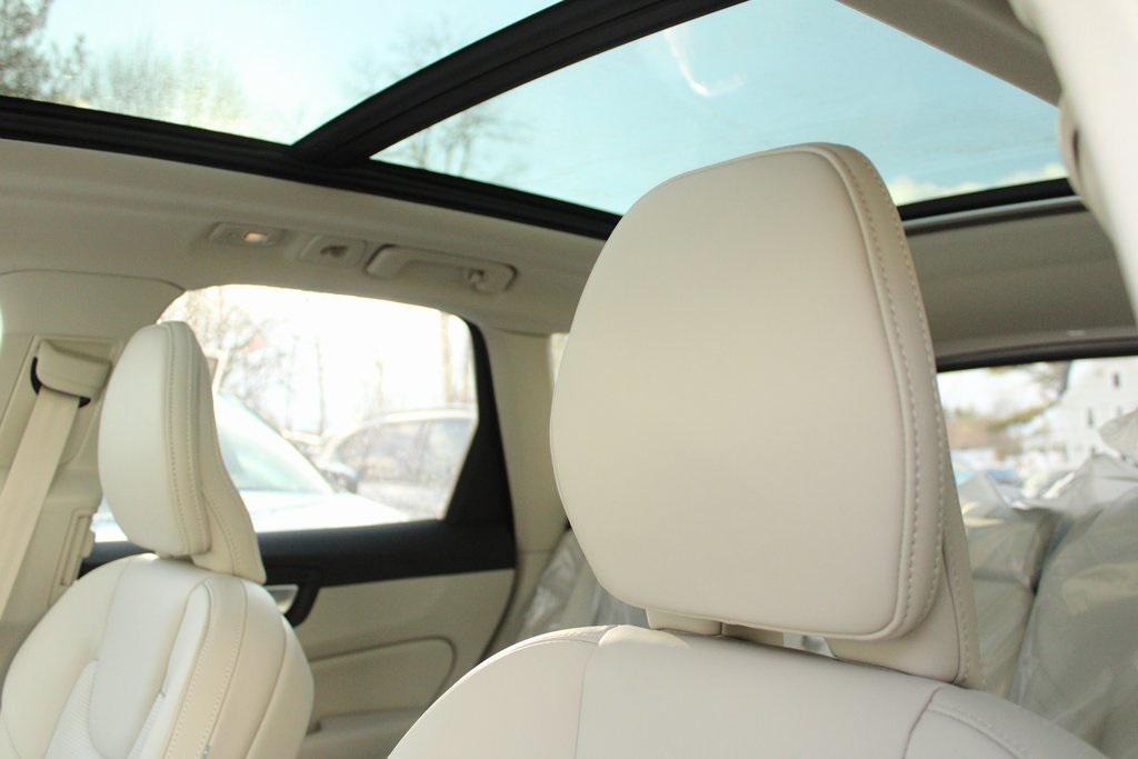 new 2026 Volvo XC60 car, priced at $64,150