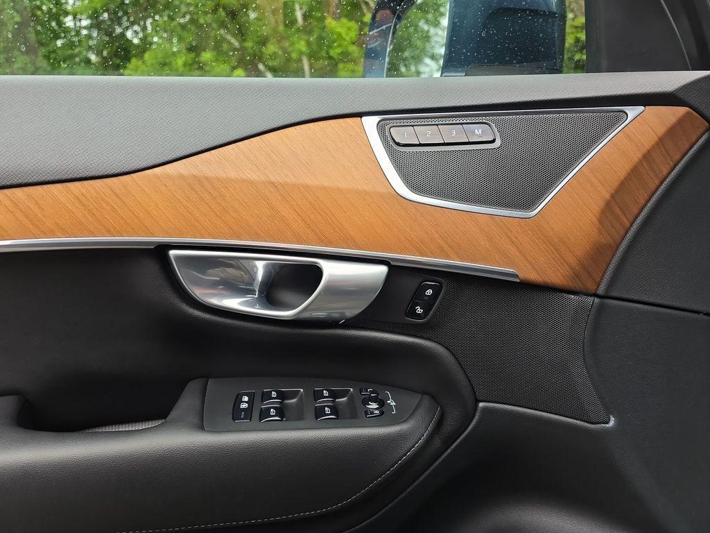 used 2024 Volvo XC90 Recharge Plug-In Hybrid car, priced at $46,593