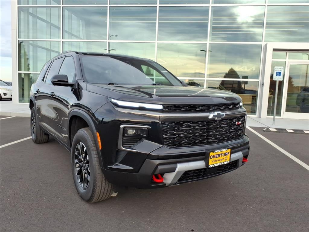 used 2024 Chevrolet Traverse car, priced at $39,688