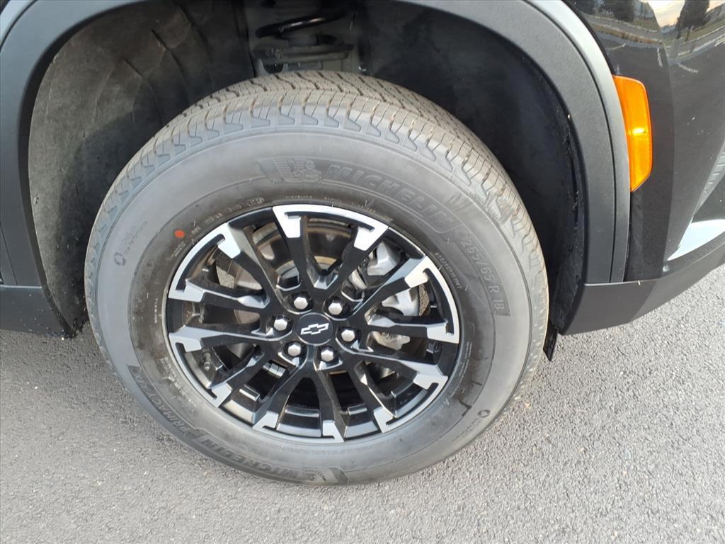 used 2024 Chevrolet Traverse car, priced at $39,688