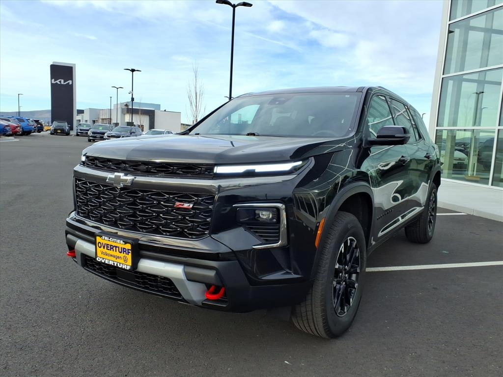 used 2024 Chevrolet Traverse car, priced at $39,688