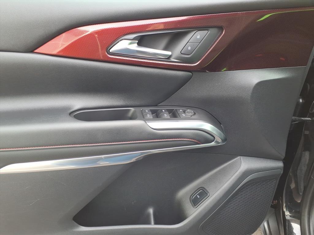 used 2024 Chevrolet Traverse car, priced at $39,688