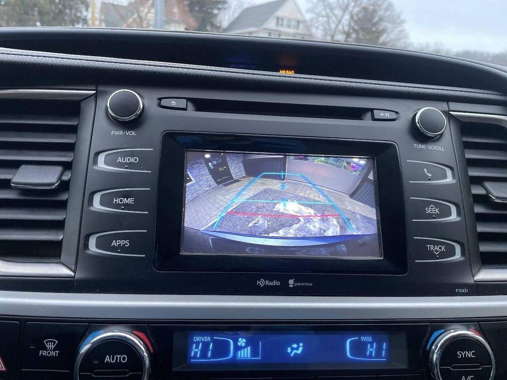 used 2014 Toyota Highlander car, priced at $17,200