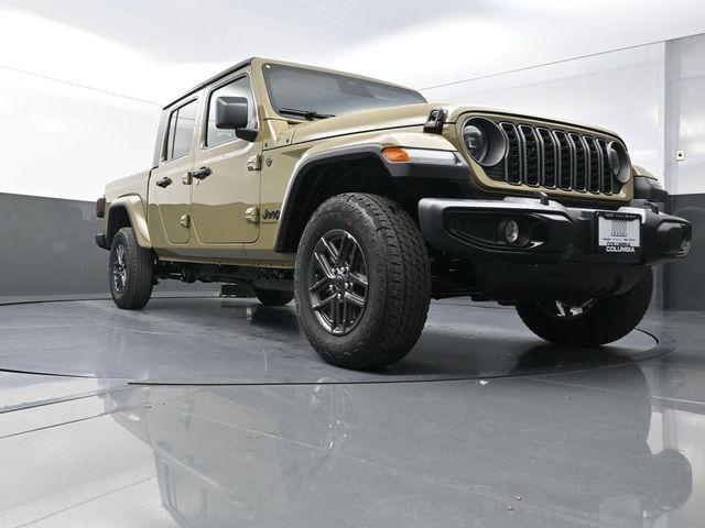 new 2026 Jeep Gladiator car, priced at $41,844