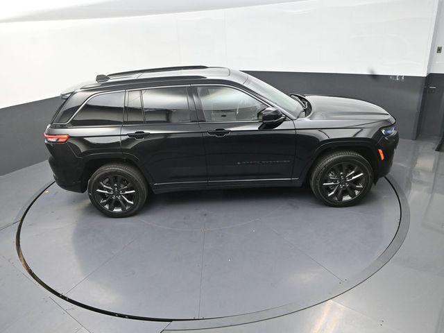 new 2026 Jeep Grand Cherokee car, priced at $44,060