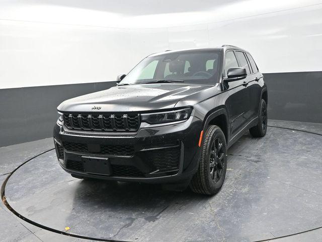 new 2026 Jeep Grand Cherokee car, priced at $44,770