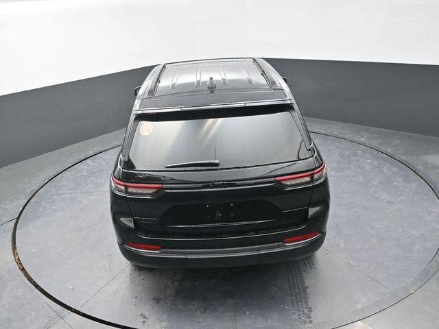 new 2026 Jeep Grand Cherokee car, priced at $44,770