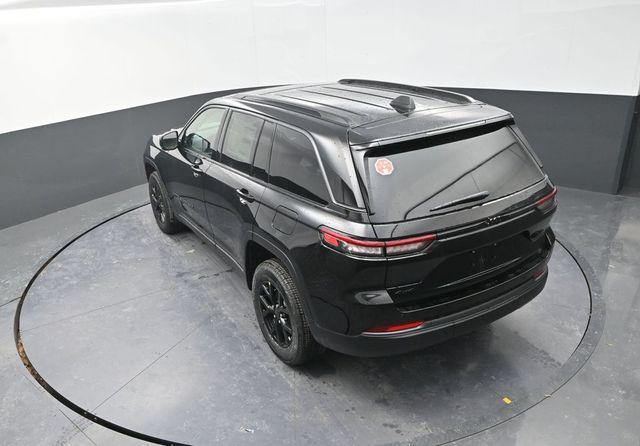 new 2026 Jeep Grand Cherokee car, priced at $44,770