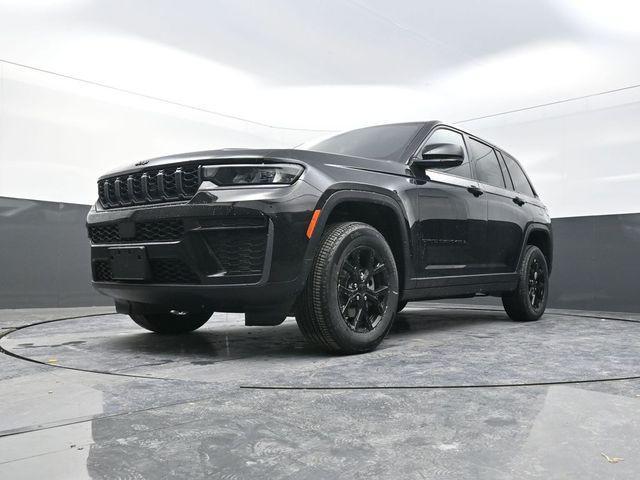 new 2026 Jeep Grand Cherokee car, priced at $44,770