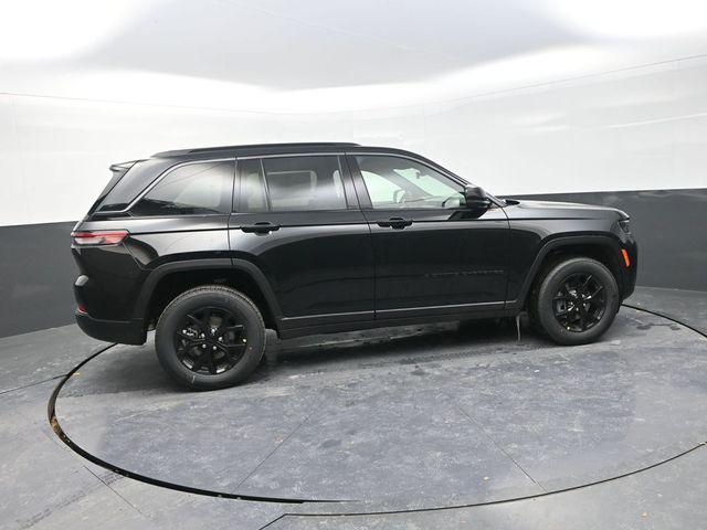 new 2026 Jeep Grand Cherokee car, priced at $44,770