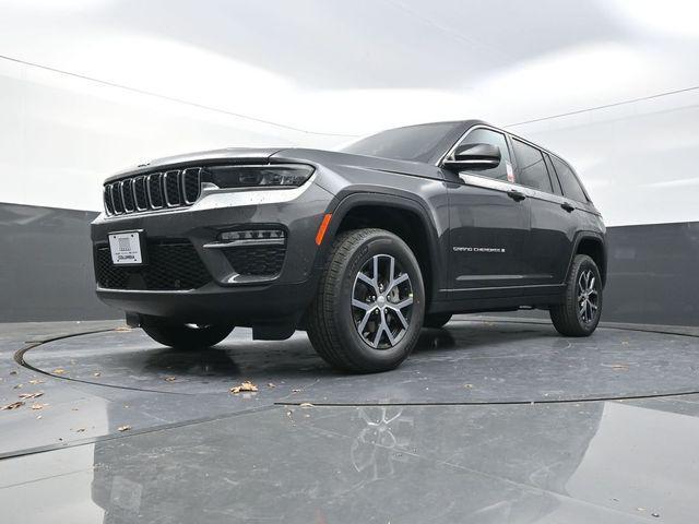 new 2025 Jeep Grand Cherokee car, priced at $42,481