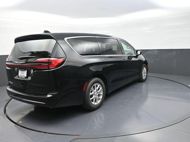 new 2026 Chrysler Pacifica car, priced at $36,089