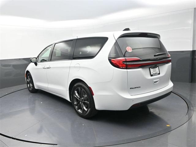 new 2026 Chrysler Pacifica car, priced at $39,000