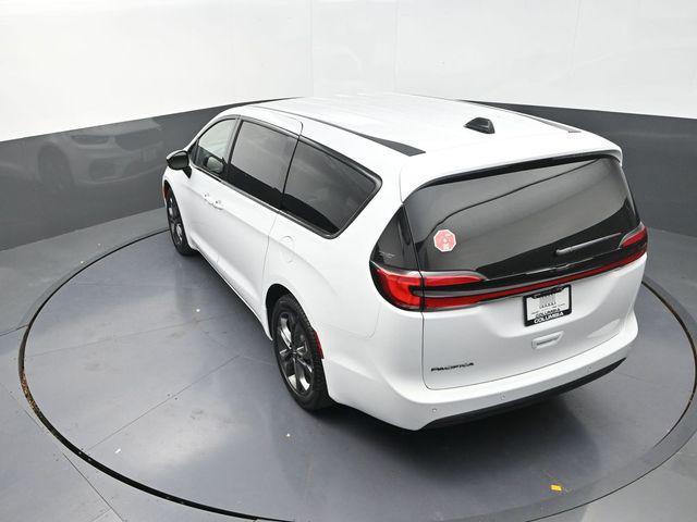 new 2026 Chrysler Pacifica car, priced at $39,716