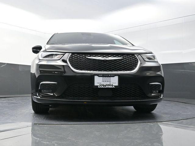 new 2026 Chrysler Pacifica car, priced at $36,712
