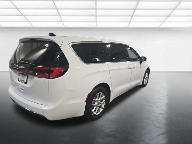 used 2024 Chrysler Pacifica car, priced at $27,000