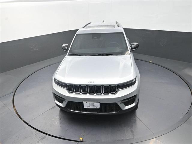 new 2025 Jeep Grand Cherokee car, priced at $35,250
