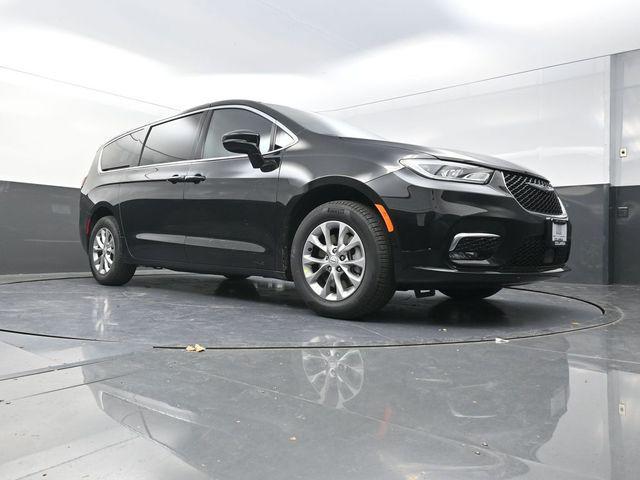 new 2026 Chrysler Pacifica car, priced at $42,290