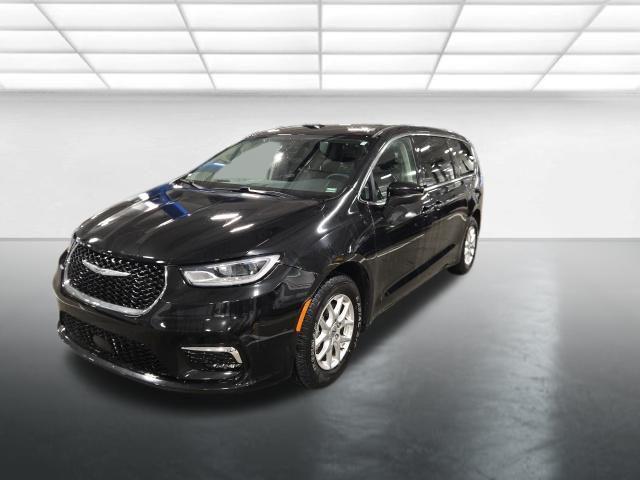 used 2023 Chrysler Pacifica car, priced at $23,000