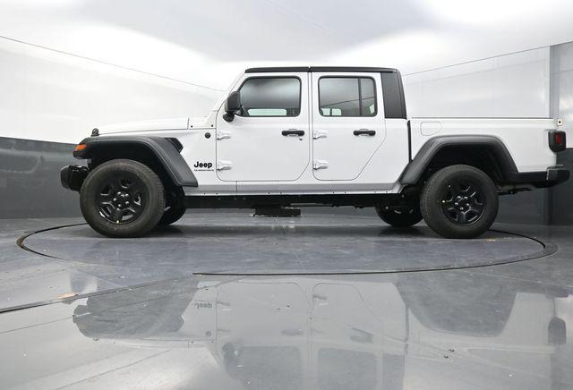 new 2026 Jeep Gladiator car, priced at $39,360