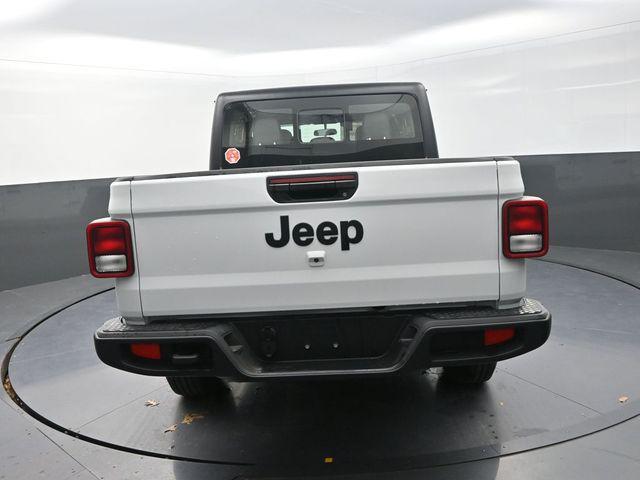 new 2026 Jeep Gladiator car, priced at $39,360