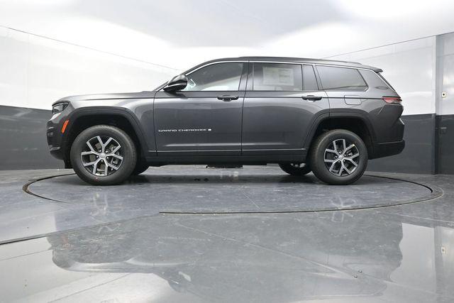 new 2025 Jeep Grand Cherokee L car, priced at $39,500