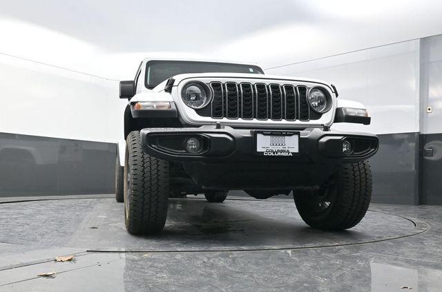 used 2025 Jeep Gladiator car, priced at $36,400