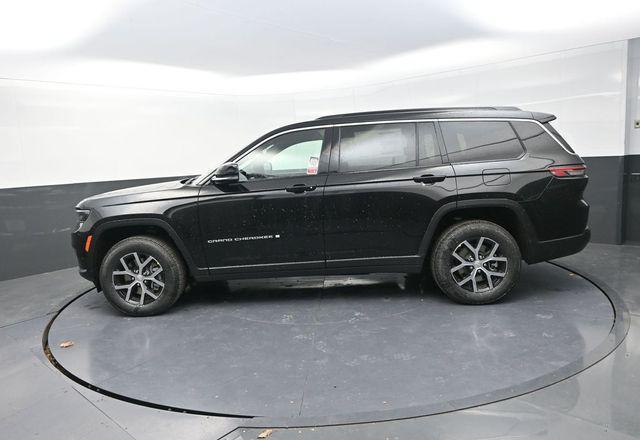 new 2025 Jeep Grand Cherokee L car, priced at $40,000