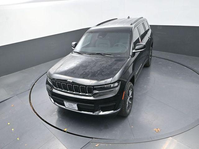 new 2025 Jeep Grand Cherokee L car, priced at $40,000
