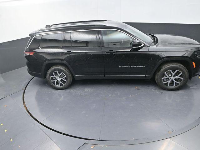 new 2025 Jeep Grand Cherokee L car, priced at $40,000