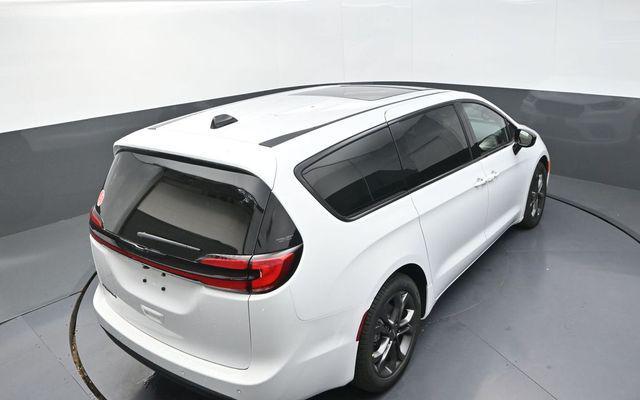 new 2026 Chrysler Pacifica car, priced at $41,174