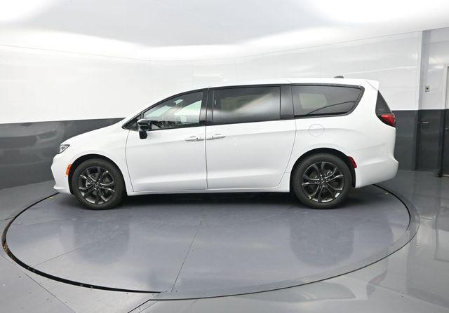 new 2026 Chrysler Pacifica car, priced at $41,174