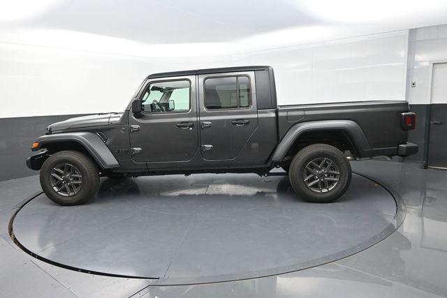 new 2025 Jeep Gladiator car, priced at $37,250