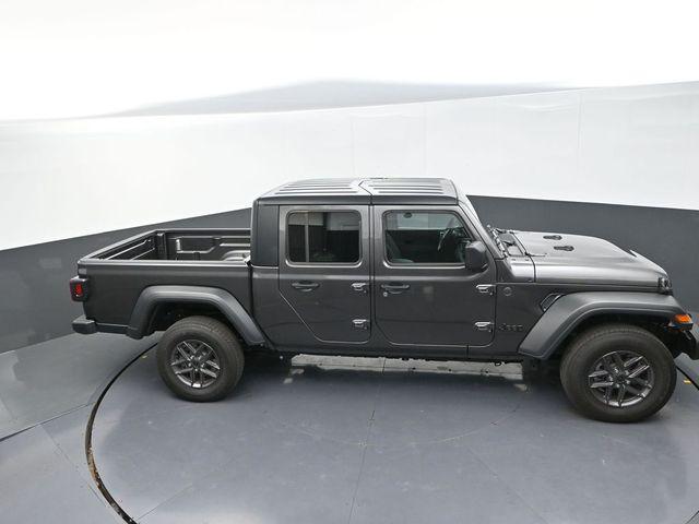 new 2025 Jeep Gladiator car, priced at $37,250