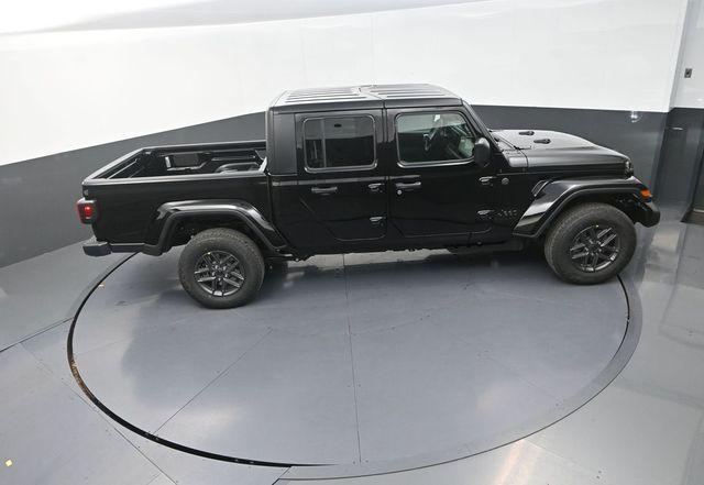 new 2026 Jeep Gladiator car, priced at $41,844