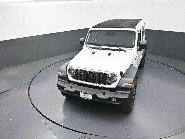 new 2026 Jeep Wrangler car, priced at $43,285