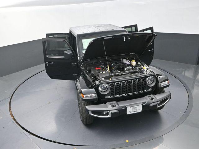 new 2026 Jeep Gladiator car, priced at $46,684