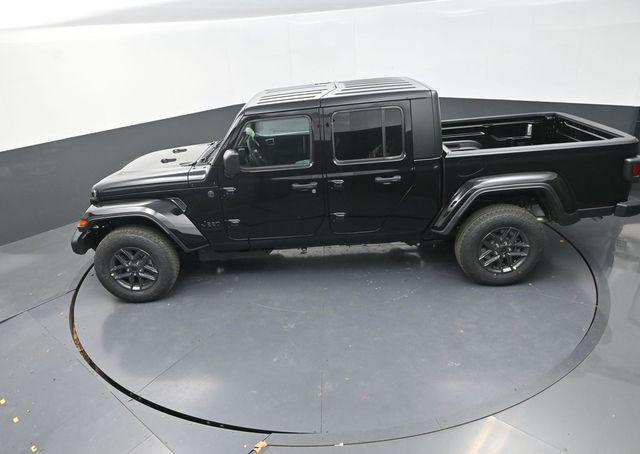 new 2026 Jeep Gladiator car, priced at $46,684