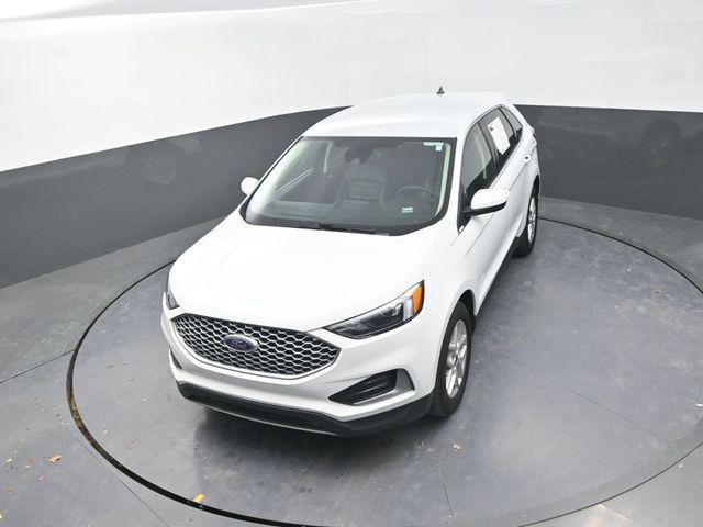 used 2024 Ford Edge car, priced at $21,400