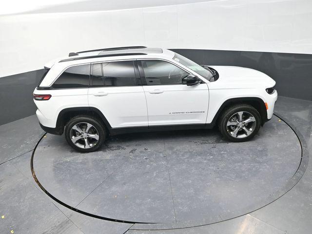 new 2026 Jeep Grand Cherokee car, priced at $44,750