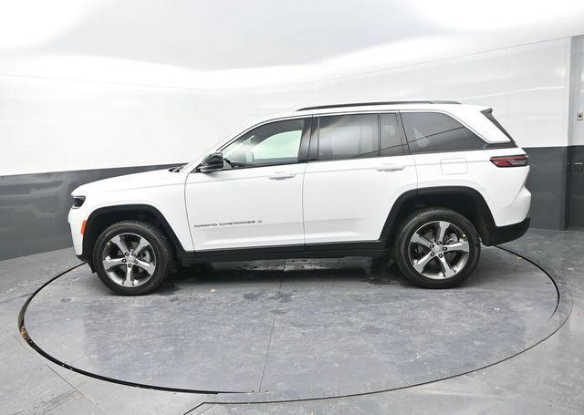 new 2026 Jeep Grand Cherokee car, priced at $44,750