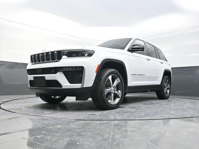 new 2026 Jeep Grand Cherokee car, priced at $44,750