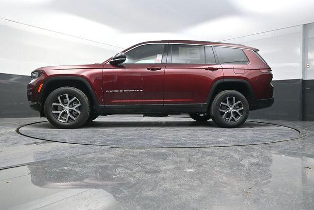 new 2025 Jeep Grand Cherokee L car, priced at $45,673