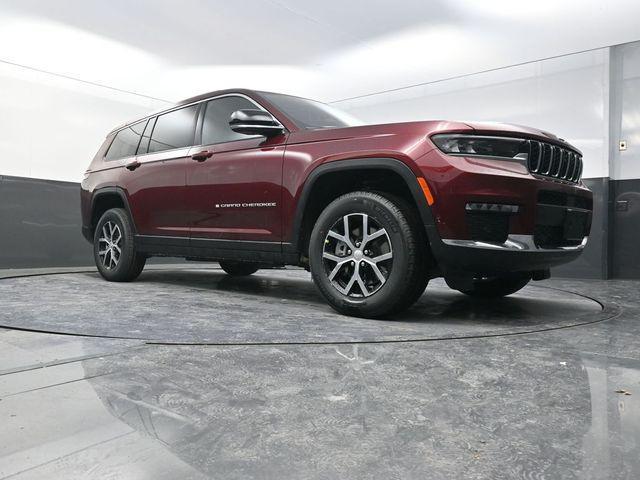 new 2025 Jeep Grand Cherokee L car, priced at $45,673