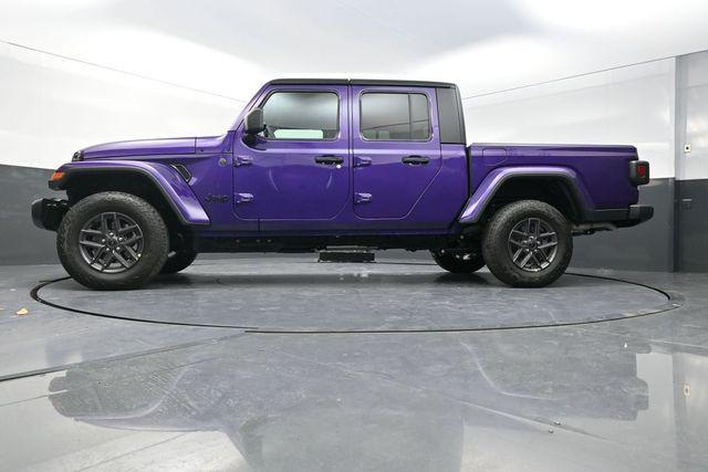 new 2026 Jeep Gladiator car, priced at $45,553