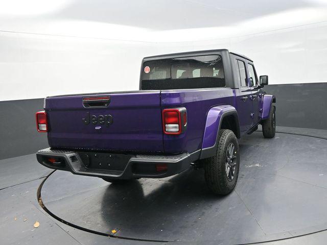 new 2026 Jeep Gladiator car, priced at $45,553